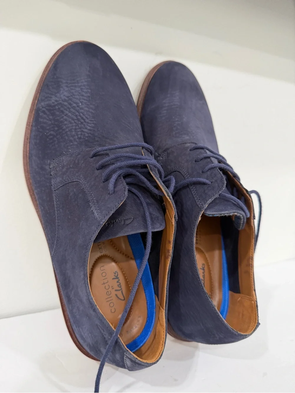 Clarks Men’s Navy Suede Chukka Boots